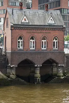 Hanseatic Cityscape Prints: Fleetschlosschen building