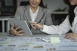 Office Work Station Setup Prints: Fund managers team consultation