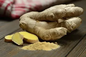 Medicinal Plant Nutrition Prints: Ginger, ginger root and ginger powder