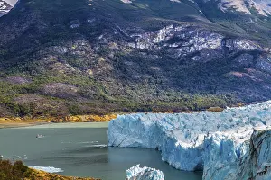 UNESCO Natural Heritage Site Prints: The glacier shine with reflected sunlight