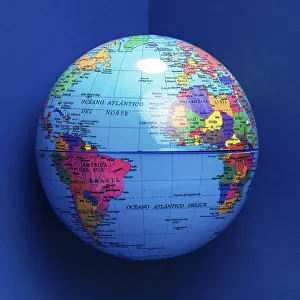 Pacific Ocean Map Prints: Globe with oceans