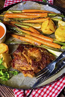 Spicy Meat Recipes Prints: Grilled collars with caramelised vegetables