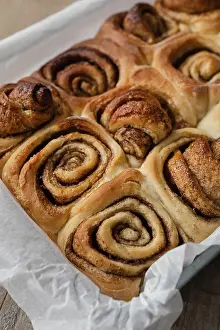 Baked Goods Preparation Prints: High angle cinnamon rolls tray