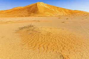 Rub Al Khali Desert Prints: Highest sand dune in the world