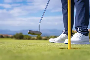 Golf Club Strike Prints: Hitting the green with the putter