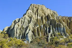Eroded Landscape Images Prints: Huge sharp pinnacles of the Omarama clay cliffs