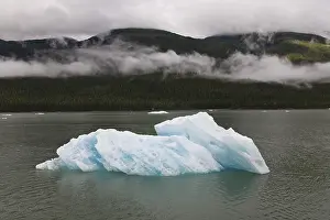 US American Wilderness Scenes Prints: Iceberg and clouds in Inside Passage