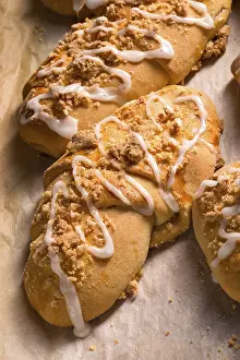 European Baked Goods Prints: Kolach