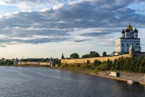 UNESCO Site Pskov Prints: The kremlin and the Trinity Cathedral in Pskov