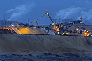 Fossil Energy Source Production Prints: Lignite opencast mine at night