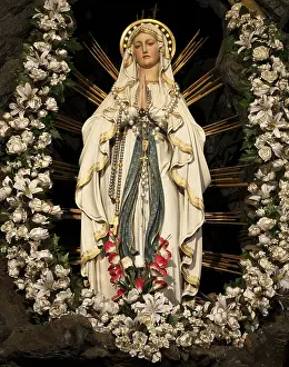 Christian Faith Figure Prints: Maria statue