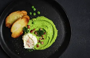 Homemade Breakfast Meal Prints: Mashed peas, with boiled egg, fried bacon