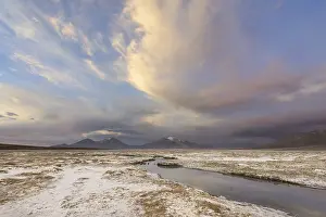 Moody Evening Atmosphere Prints: Mountains and clouds in the evening light