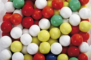 Studio Shot Confectionery Prints: Multicoloured gumballs, full frame