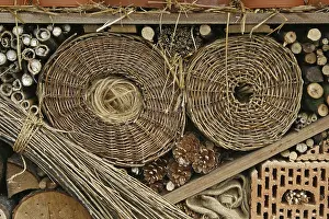 Bee Breeding Environment Prints: Nesting aids for wild bees