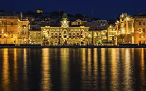 Atmospheric European Landmarks Prints: Nihgtscape of Unity Of Italy Square