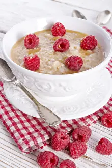 Fresh Raspberry Breakfast Prints: Oatmeal with fresh raspberry