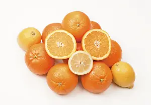 High Angle View Photos Prints: Oranges and lemons