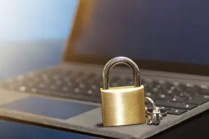 Data Protection Prints: Padlock on a keyboard as a symbolic image for internet security