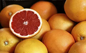 Red Citrus Fruit Prints: Pink grapefruit