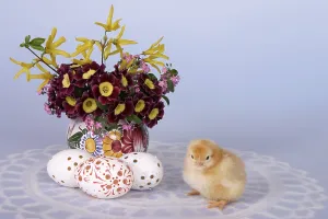Easter Chick Prints: Easter setting with chick