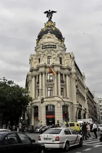 European Urban Scenes Prints: Edificio Metropolis, Metropolis Building