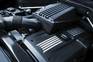 Deserted Car Scene Prints: The powerful engine of the modern car