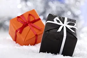Christmas Gift Prints: Presents on snow