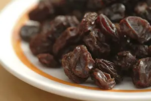 Healthy Eating Fruits Prints: Raisins