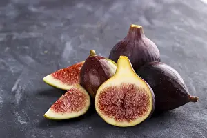 Tropical Fruit Images Prints: Ripe figs on dark rustic background
