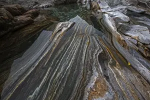 Ticino Mountain Creek Prints: Rocks, rock structures, clear water