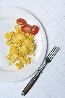 Breakfast Food Images Prints: Scrambled eggs and tomatoes on a plate and fork