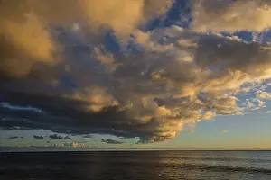 Atmospheric Evening Sky Prints: Sea and dramatic cloud atmosphere