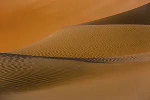 Empty Quarter UAE Prints: Shapes, structures and patterns