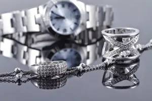 Glamorous Jewelry Prints: Silver rings of different styles