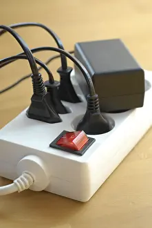 Energy Saving Socket Prints: Socket bar to switch off