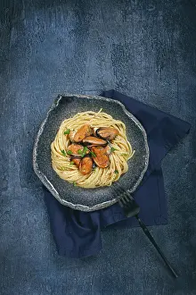 Seafood Spaghetti Recipe Prints: Spaghetti with mussels, without shell