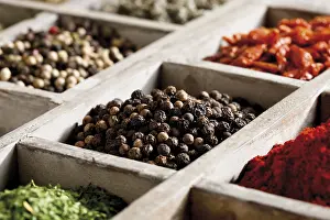 Black Pepper Prints: Spices in a case, pepercorns