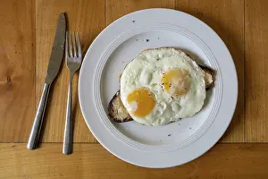 Basic Food Photography Prints: Strammer Max, two fried eggs on bread