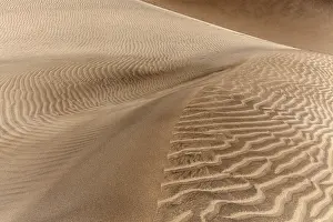 Wavy Sand Structure Prints: Structures in the sand, dunes of Maspalomas