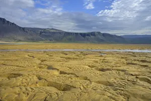 Uninhabited Icelandic Landscapes Prints: Structures in the sand, Rauoasandur