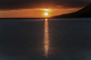 Evening Sun Reflections Prints: Sunset, sun reflected in the water