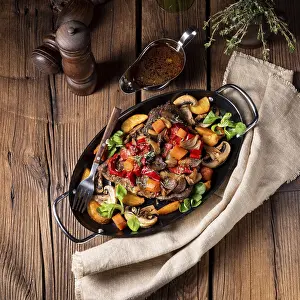 Meat Nutrition Prints: Tender beef with various vegetables