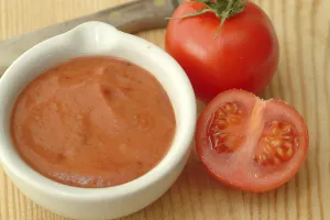 Foodstuff Photography Prints: Tomatoes ketchup