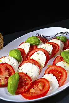 Fresh Tomato Recipes Prints: Tomatoes with mozzarella and basil