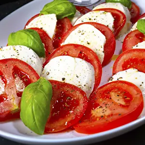 Olive Oil Nutrition Facts Prints: Tomatoes with mozzarella and basil