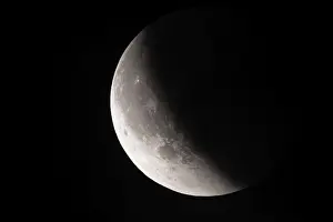 Blood Moon Prints: After a total lunar eclipse