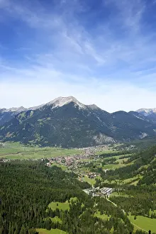 Mountainous Tyrolean Landscape Prints: View of the community of Ehrwald
