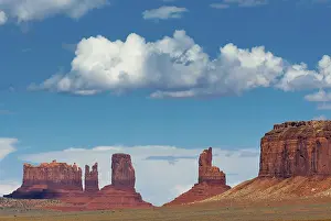 Monument Valley Prints: View of Monument Valley, cloudy sky