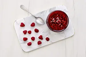 Transparent Pot Prints: Top view of transparent pot with raspberry jam